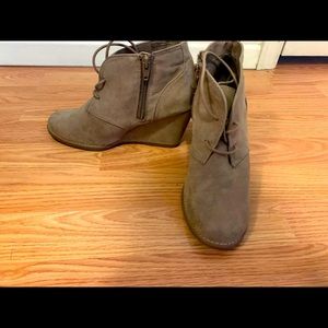 Taupe booties with A wedge heel, size 7!